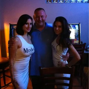 It&apos;s a Modelo kinda night!