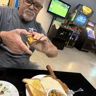 Cheese burger and a Randy