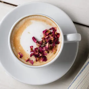 Our lavender latte is topped with real lavender petals for a relaxing aroma that will add calm to your afternoon caffeine kick.