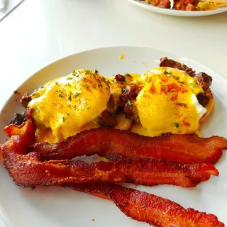 Filet Mignon - Bearnaise Benedict