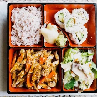 Bento (chicken teriyaki, California roll)