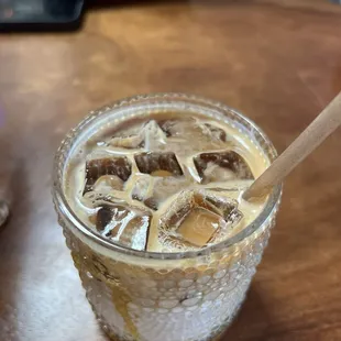 Bee Happy Latte (iced)