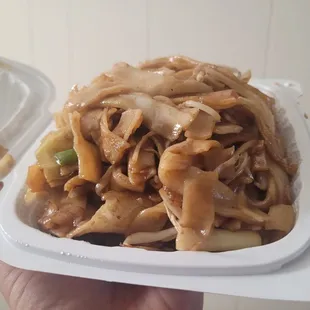 Small beef chow fun was mostly noodles.
