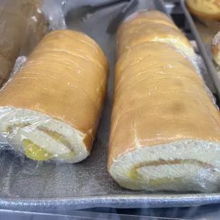 Roll cakes