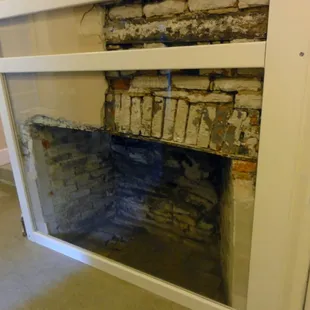 The Betts' Fireplace, which was damaged in the 1811 New Madrid Earthquake