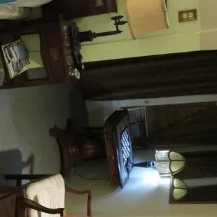 Uncle Duke's Room - alcove sitting area in front of the a/c on the right