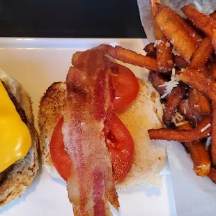 Big Apple w Sweet Potato Fries