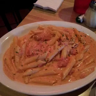 Ziti with pink sauce.