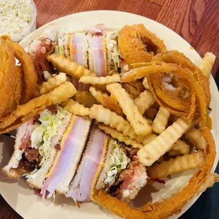 Club sandwich  Ig @yelpelitegvl