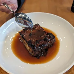 Pecan bread pudding