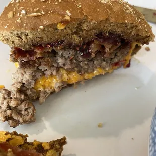 Hamburger with pimento cheese.