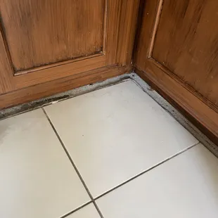 Kitchen tile