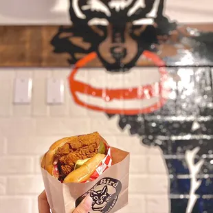 FRIED CHICKEN SANDWICH (10/2022)