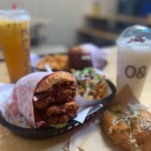 FRIED CHICKEN SANDWICH