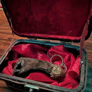 Monkey paw
