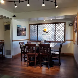 Clean spacious eating area