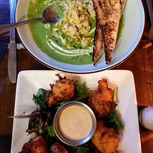 The cold pea soup with crab meat special was outstanding.  Artichoke fritters good, too.