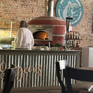 A great shot of the pizza oven, just like our pizza oven in our family's home.