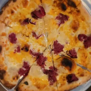 Reuben Pizza