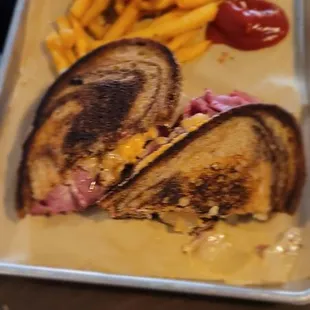 Pastrami Reuben