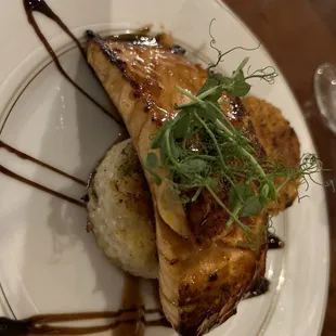Salmon and rice cakes