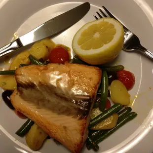 fish, grilled seafood, seafood, food, grilled fish