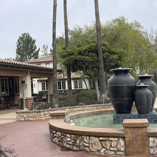 Veranda circle with fountain