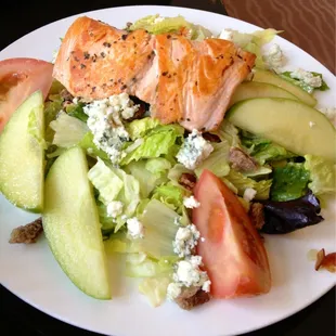 Green apple, blue cheese, walnut, tomato, salad and salmon