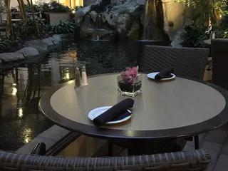 Swan Court Restaurant & Lounge