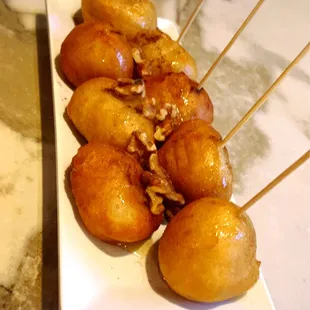 Loukoumades (Greek donuts): sweet, fluffy &amp; deep fried bites of heaven drizzled in honey! (5/5)