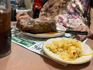 Henry Wahner's Restaurant & Lounge