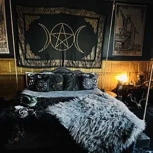 The swinging bed in The Black Annis.