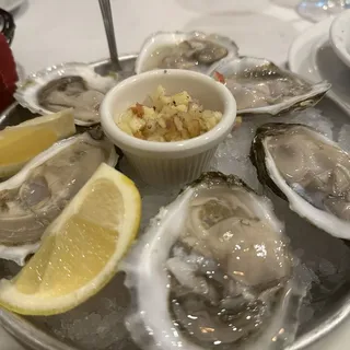 Wellfleet Oysters Maine /each
