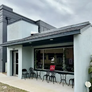 The exterior of The Black Rabbit Bookbar in Downtown Clermont, FL.