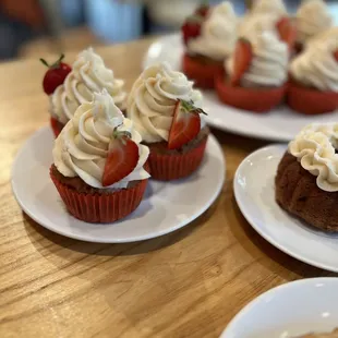 cupcakes, dessert, food