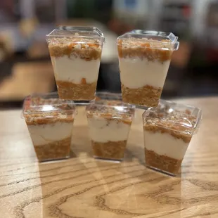 dessert, drink