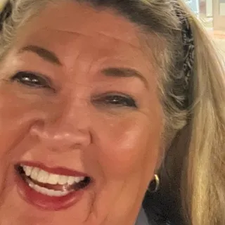 Kelly S.