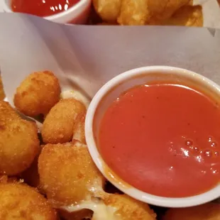 Cheese curds and tots