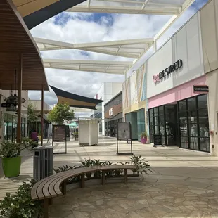 Outdoor shopping shops