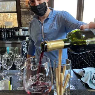 Tasting pour