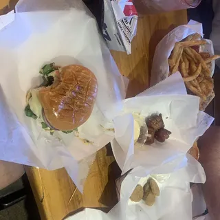 O'Malley's Cheeseburger