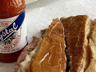 Thompson Bros Cubanos