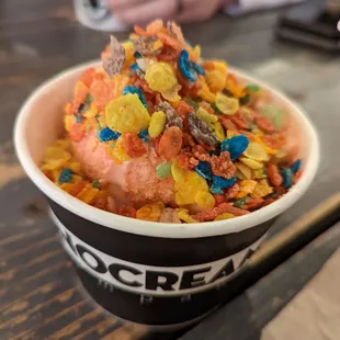Fruity pebbles ice cream with fruity pebbles