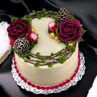 6&quot; custom cake