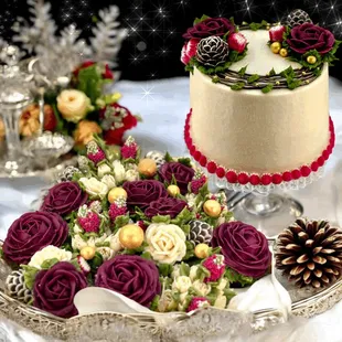 Cupcake bouquet (12 cupcakes) and 6&quot; custom cake