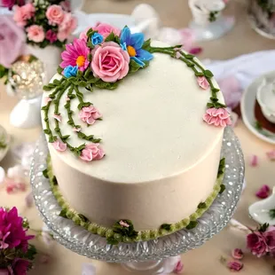 8&quot; custom cake