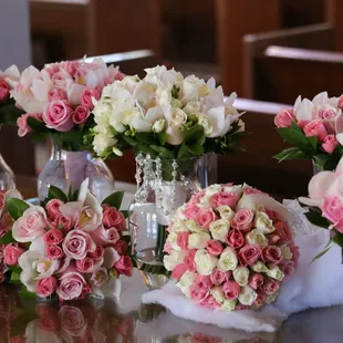 Our Bridal Party Bouquets!