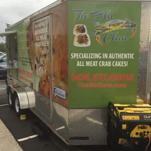 Had the sampler with the Maryland Style crab cake, and it was better than I thought it would be