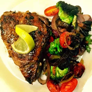 Seared Tuns &amp; Veggies