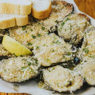 a plate of oysters